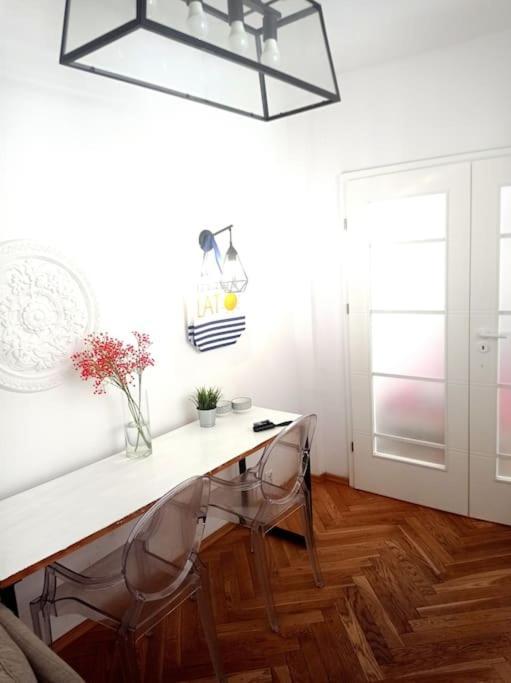 Old Praga Wi-Fi 300Mb Apartment Warsaw Luaran gambar